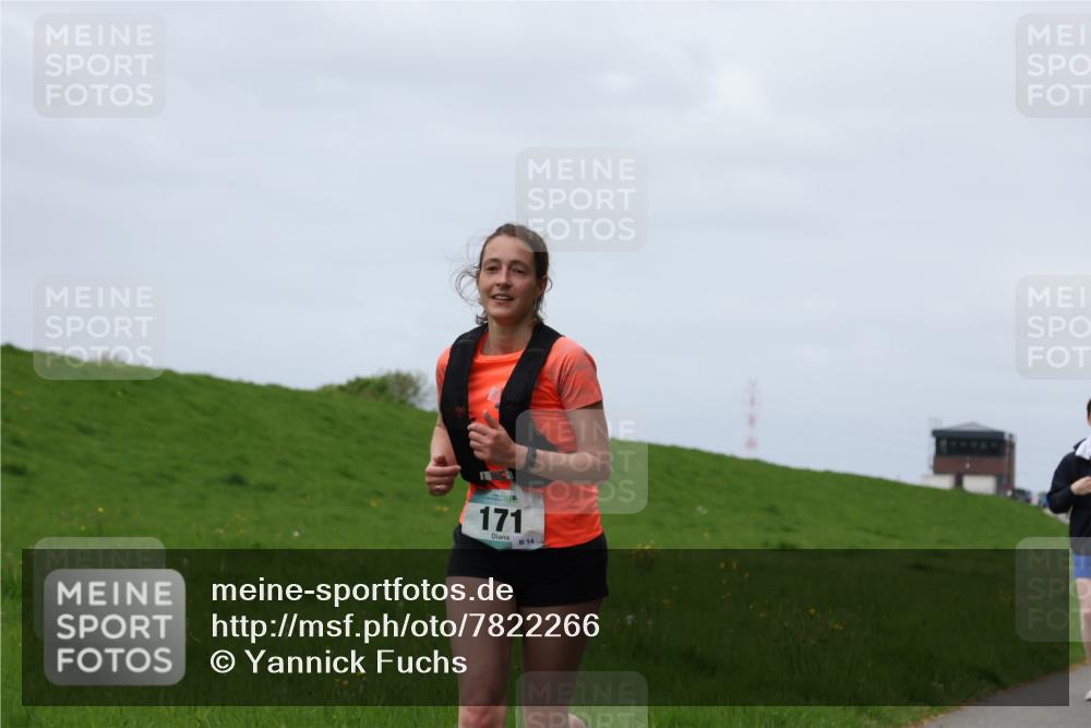 04.05.2025 - 8. Wedeler Halbmarathon Yannick Fuchs http://msf.ph/oto/7822266 04.05.2025 11:52:03 Laufen 171 meine-sportfotos.de