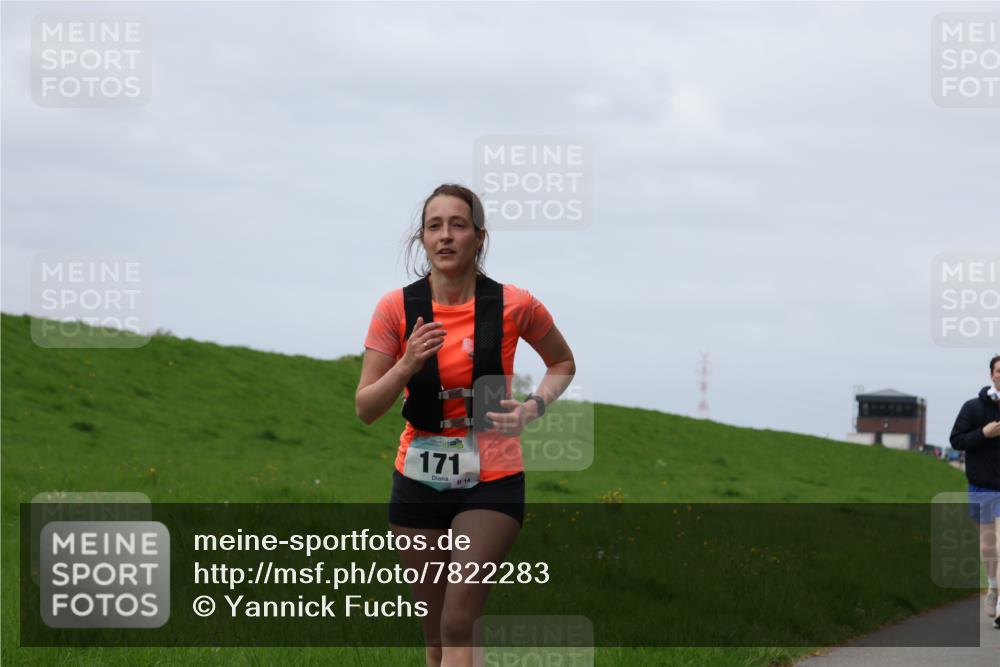 04.05.2025 - 8. Wedeler Halbmarathon Yannick Fuchs http://msf.ph/oto/7822283 04.05.2025 11:52:03 Laufen 171, 14 meine-sportfotos.de