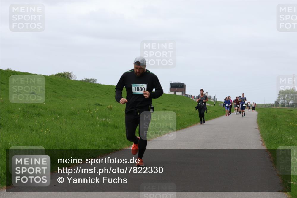 04.05.2025 - 8. Wedeler Halbmarathon Yannick Fuchs http://msf.ph/oto/7822330 04.05.2025 11:29:30 Laufen 1080 meine-sportfotos.de