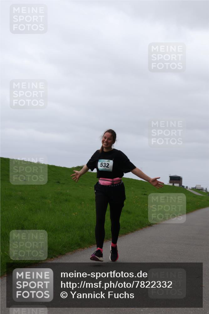 04.05.2025 - 8. Wedeler Halbmarathon Yannick Fuchs http://msf.ph/oto/7822332 04.05.2025 12:11:27 Laufen 532 meine-sportfotos.de
