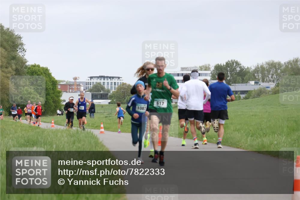 04.05.2025 - 8. Wedeler Halbmarathon Yannick Fuchs http://msf.ph/oto/7822333 04.05.2025 11:10:38 Laufen 628, 1087, 617 meine-sportfotos.de