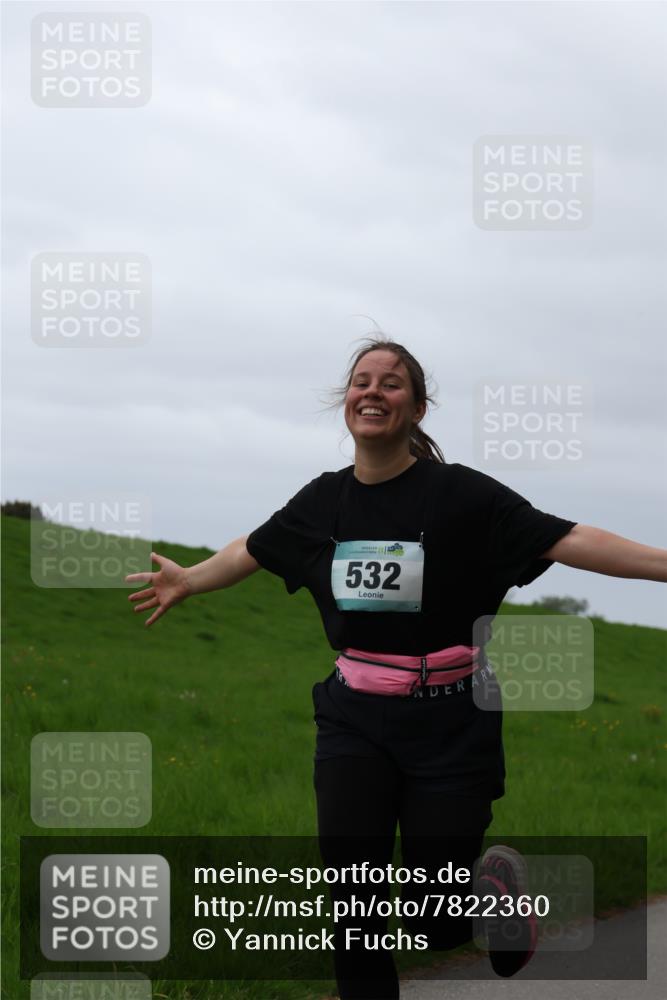 04.05.2025 - 8. Wedeler Halbmarathon Yannick Fuchs http://msf.ph/oto/7822360 04.05.2025 12:11:28 Laufen 532 meine-sportfotos.de