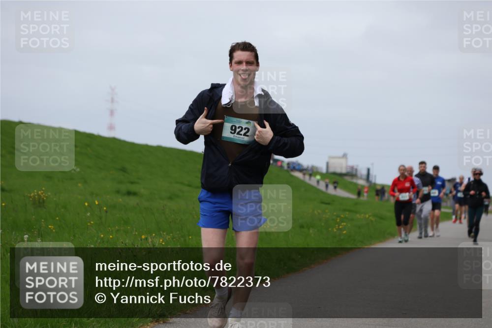 04.05.2025 - 8. Wedeler Halbmarathon Yannick Fuchs http://msf.ph/oto/7822373 04.05.2025 11:52:06 Laufen 922 meine-sportfotos.de