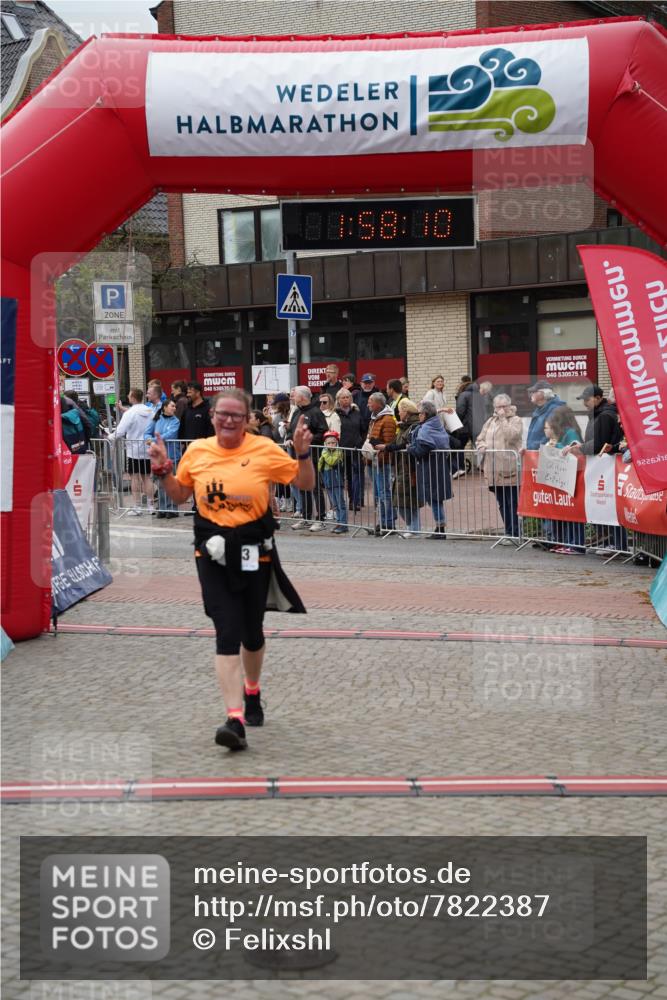 04.05.2025 - 8. Wedeler Halbmarathon Felixshl http://msf.ph/oto/7822387 04.05.2025 11:58:08 Ziel 143, 252, 763 meine-sportfotos.de