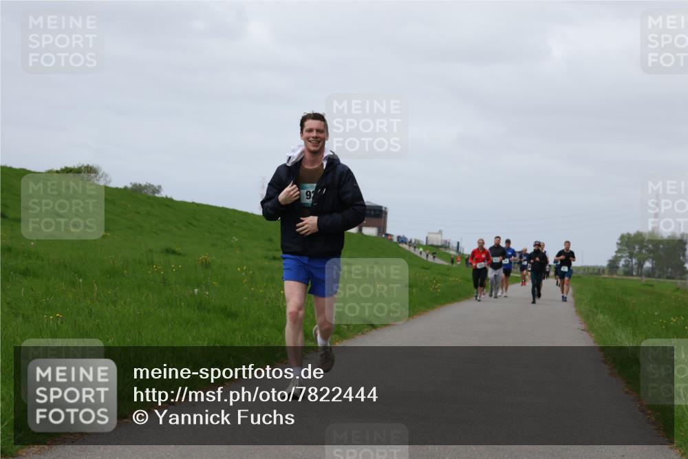 04.05.2025 - 8. Wedeler Halbmarathon Yannick Fuchs http://msf.ph/oto/7822444 04.05.2025 11:52:07 Laufen 92 meine-sportfotos.de