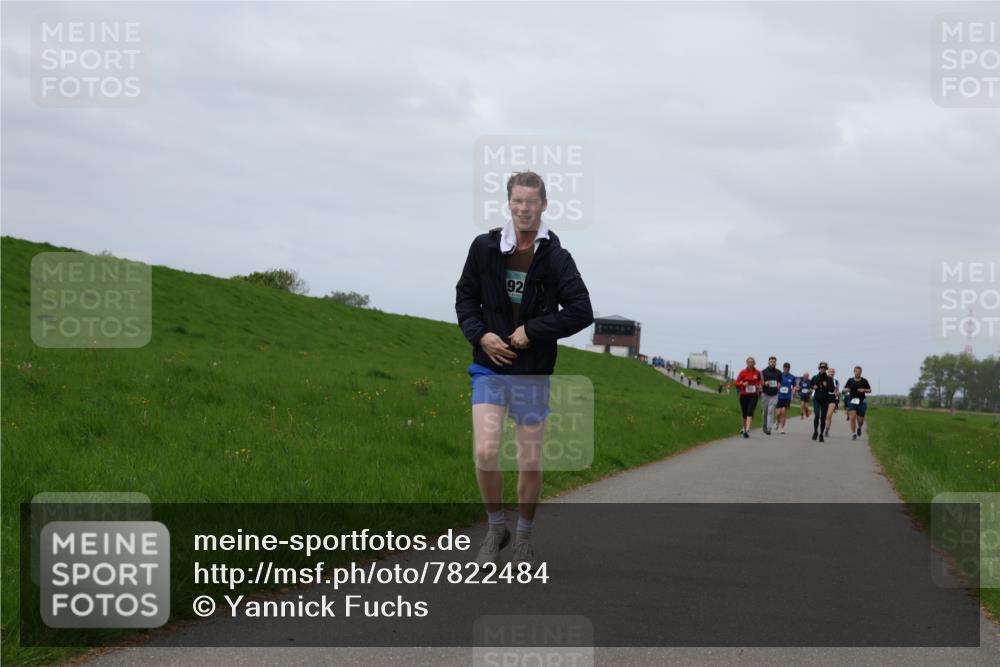04.05.2025 - 8. Wedeler Halbmarathon Yannick Fuchs http://msf.ph/oto/7822484 04.05.2025 11:52:08 Laufen 9270 meine-sportfotos.de