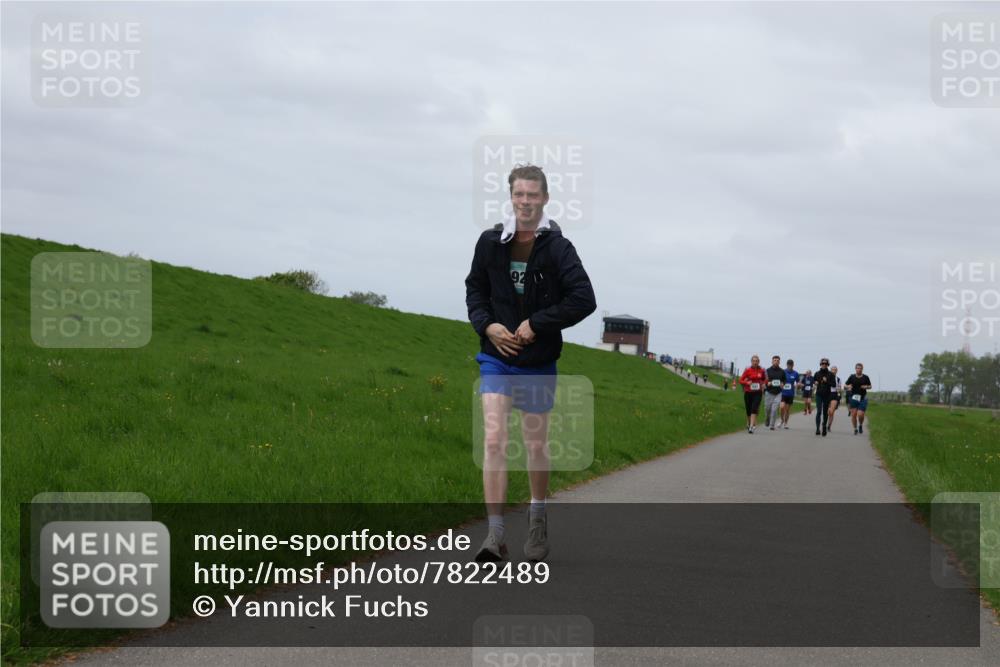 04.05.2025 - 8. Wedeler Halbmarathon Yannick Fuchs http://msf.ph/oto/7822489 04.05.2025 11:52:08 Laufen 92 meine-sportfotos.de