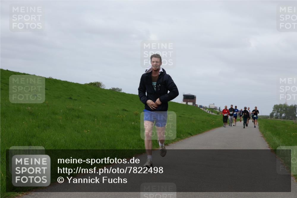 04.05.2025 - 8. Wedeler Halbmarathon Yannick Fuchs http://msf.ph/oto/7822498 04.05.2025 11:52:08 Laufen  meine-sportfotos.de