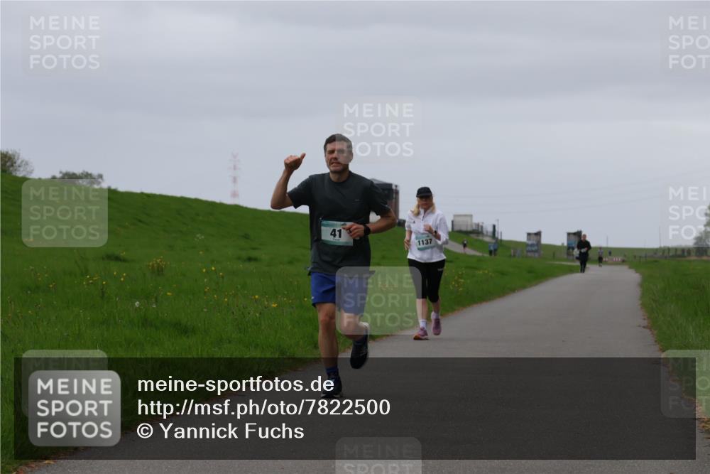04.05.2025 - 8. Wedeler Halbmarathon Yannick Fuchs http://msf.ph/oto/7822500 04.05.2025 12:13:02 Laufen 41, 1137 meine-sportfotos.de