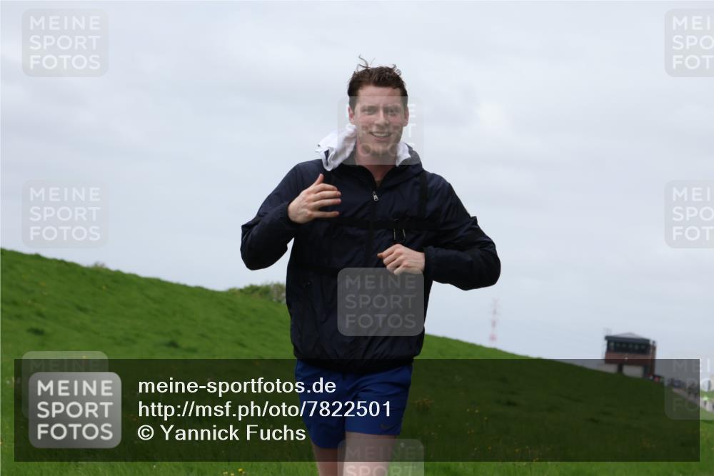 04.05.2025 - 8. Wedeler Halbmarathon Yannick Fuchs http://msf.ph/oto/7822501 04.05.2025 11:52:09 Laufen  meine-sportfotos.de