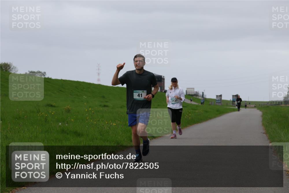 04.05.2025 - 8. Wedeler Halbmarathon Yannick Fuchs http://msf.ph/oto/7822505 04.05.2025 12:13:02 Laufen 41, 1137 meine-sportfotos.de