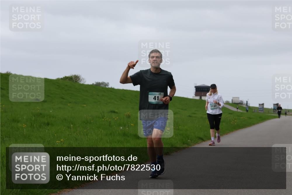 04.05.2025 - 8. Wedeler Halbmarathon Yannick Fuchs http://msf.ph/oto/7822530 04.05.2025 12:13:03 Laufen 41, 1137 meine-sportfotos.de