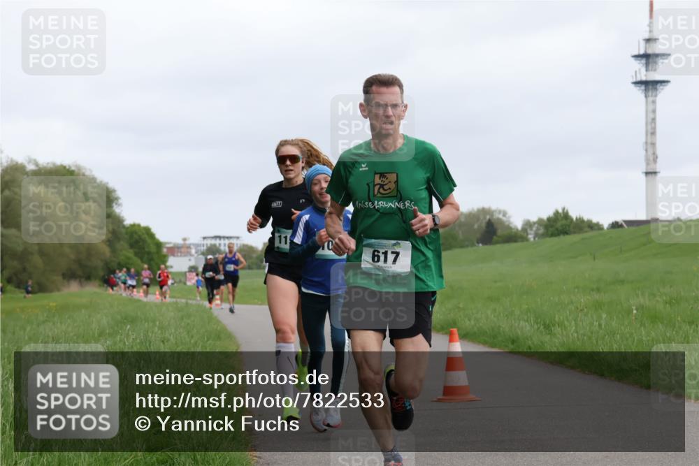 04.05.2025 - 8. Wedeler Halbmarathon Yannick Fuchs http://msf.ph/oto/7822533 04.05.2025 11:10:42 Laufen 11, 617 meine-sportfotos.de