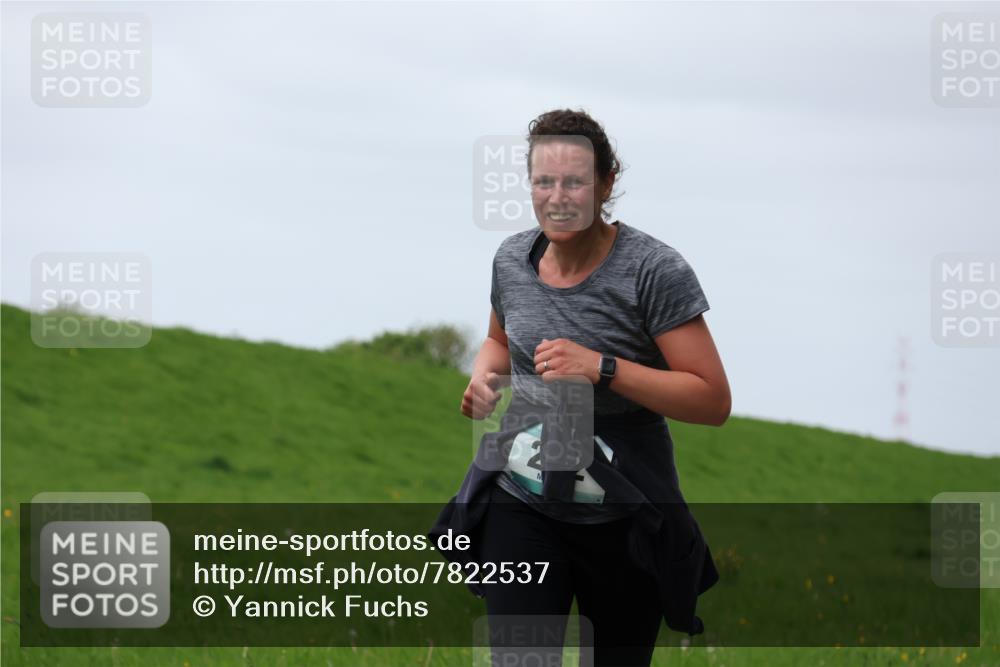04.05.2025 - 8. Wedeler Halbmarathon Yannick Fuchs http://msf.ph/oto/7822537 04.05.2025 11:29:40 Laufen  meine-sportfotos.de