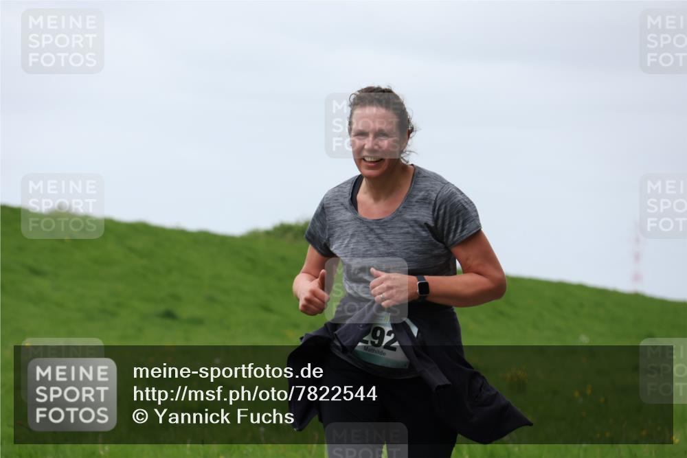 04.05.2025 - 8. Wedeler Halbmarathon Yannick Fuchs http://msf.ph/oto/7822544 04.05.2025 11:29:41 Laufen 292 meine-sportfotos.de