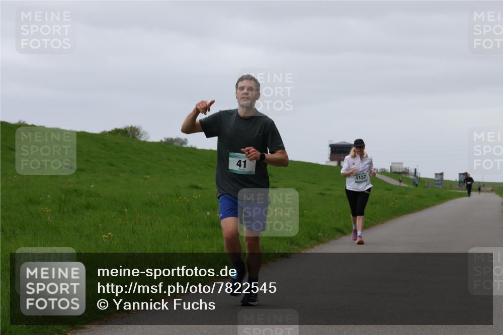 04.05.2025 - 8. Wedeler Halbmarathon Yannick Fuchs http://msf.ph/oto/7822545 04.05.2025 12:13:04 Laufen 41, 1137 meine-sportfotos.de