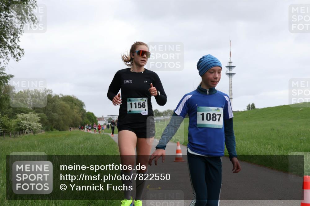 04.05.2025 - 8. Wedeler Halbmarathon Yannick Fuchs http://msf.ph/oto/7822550 04.05.2025 11:10:44 Laufen 1156, 161, 1087 meine-sportfotos.de