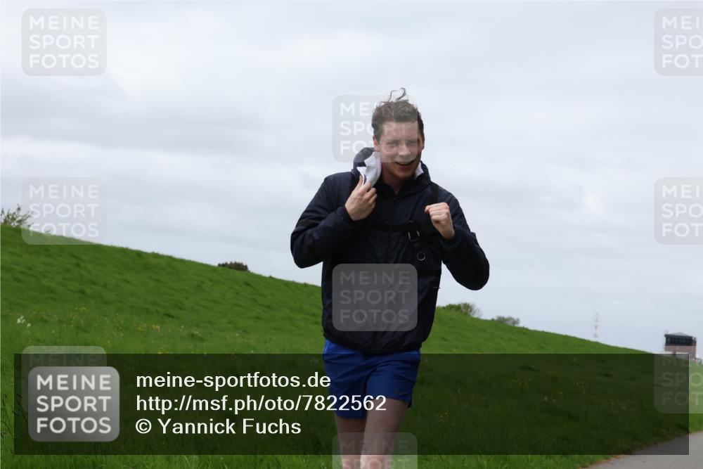 04.05.2025 - 8. Wedeler Halbmarathon Yannick Fuchs http://msf.ph/oto/7822562 04.05.2025 11:52:10 Laufen  meine-sportfotos.de
