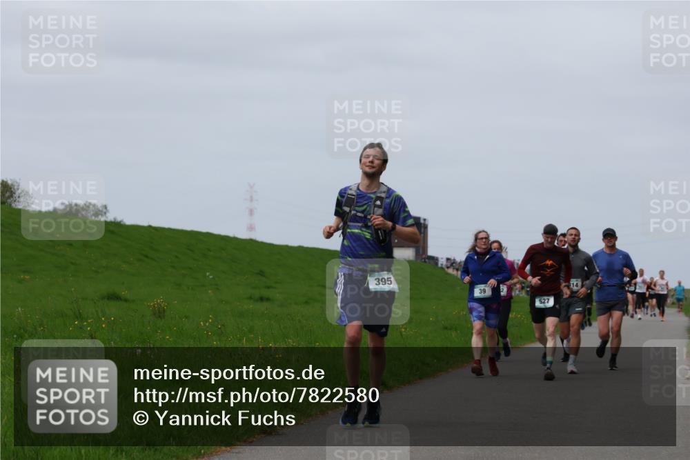 04.05.2025 - 8. Wedeler Halbmarathon Yannick Fuchs http://msf.ph/oto/7822580 04.05.2025 11:29:44 Laufen 395, 39, 527, 14 meine-sportfotos.de