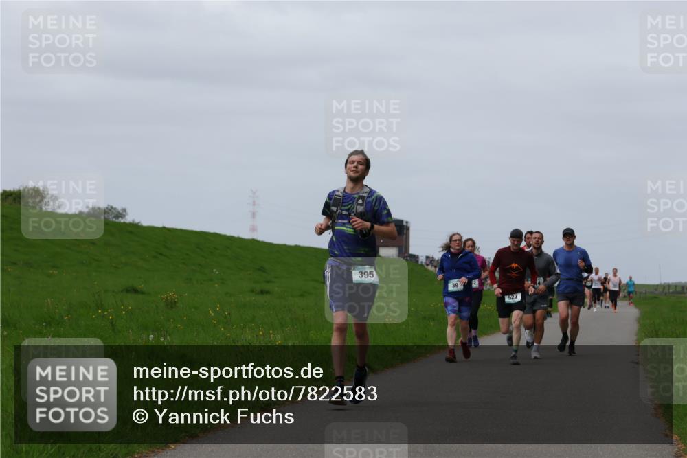 04.05.2025 - 8. Wedeler Halbmarathon Yannick Fuchs http://msf.ph/oto/7822583 04.05.2025 11:29:44 Laufen 395, 39, 527 meine-sportfotos.de