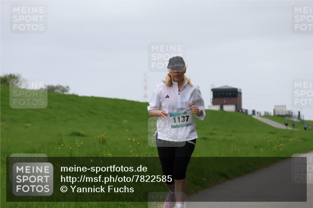 04.05.2025 - 8. Wedeler Halbmarathon Yannick Fuchs http://msf.ph/oto/7822585 04.05.2025 12:13:07 Laufen 1137 meine-sportfotos.de
