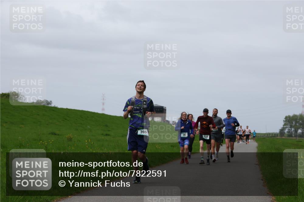 04.05.2025 - 8. Wedeler Halbmarathon Yannick Fuchs http://msf.ph/oto/7822591 04.05.2025 11:29:44 Laufen 395, 39, 527 meine-sportfotos.de
