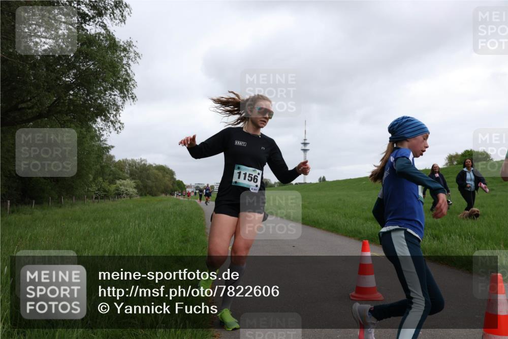 04.05.2025 - 8. Wedeler Halbmarathon Yannick Fuchs http://msf.ph/oto/7822606 04.05.2025 11:10:45 Laufen 1156, 8161 meine-sportfotos.de