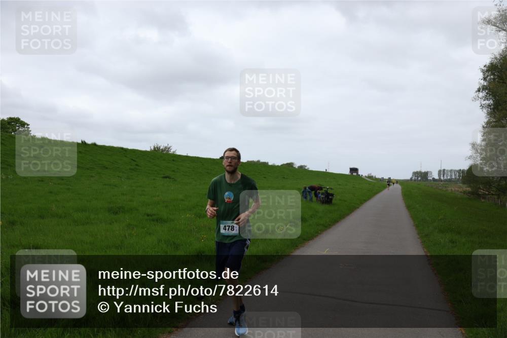 04.05.2025 - 8. Wedeler Halbmarathon Yannick Fuchs http://msf.ph/oto/7822614 04.05.2025 11:10:48 Laufen 478 meine-sportfotos.de
