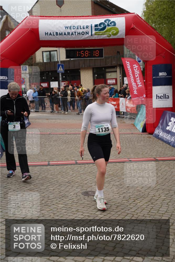 04.05.2025 - 8. Wedeler Halbmarathon Felixshl http://msf.ph/oto/7822620 04.05.2025 11:58:16 Ziel 3, 348, 440, 1135 meine-sportfotos.de