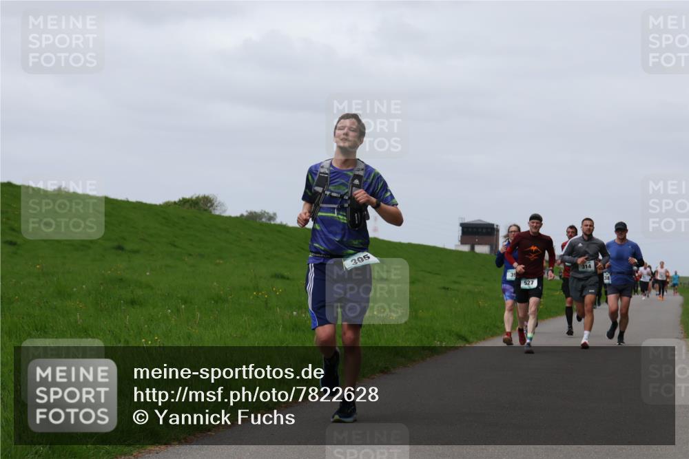 04.05.2025 - 8. Wedeler Halbmarathon Yannick Fuchs http://msf.ph/oto/7822628 04.05.2025 11:29:46 Laufen 395, 39, 527 meine-sportfotos.de
