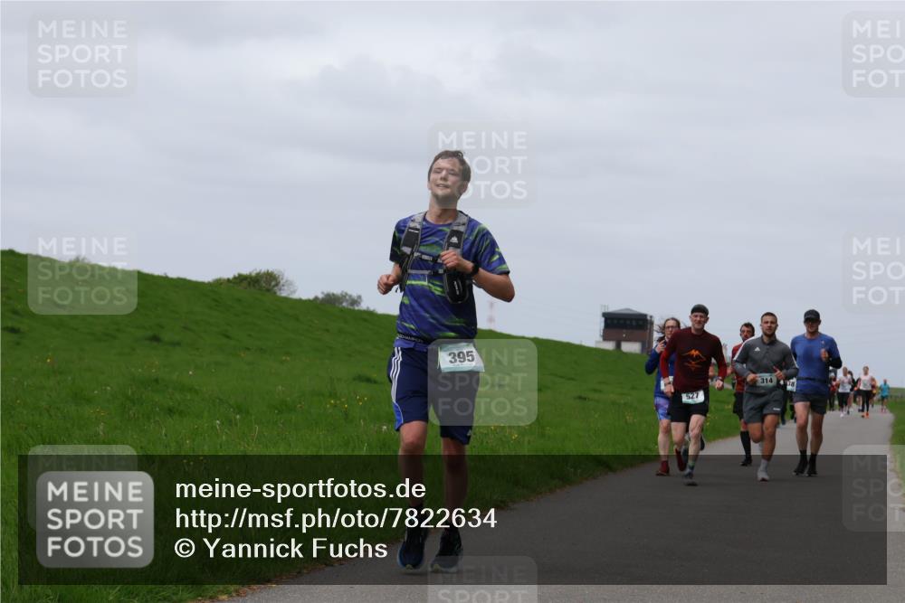 04.05.2025 - 8. Wedeler Halbmarathon Yannick Fuchs http://msf.ph/oto/7822634 04.05.2025 11:29:46 Laufen 395, 527, 314, 38 meine-sportfotos.de