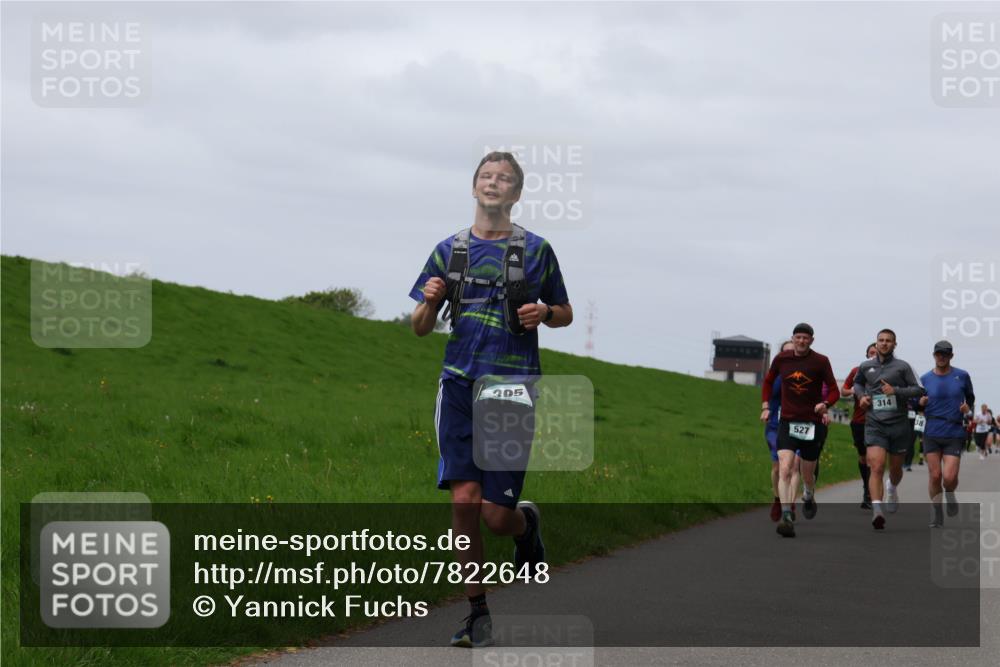 04.05.2025 - 8. Wedeler Halbmarathon Yannick Fuchs http://msf.ph/oto/7822648 04.05.2025 11:29:46 Laufen 395, 527, 314 meine-sportfotos.de