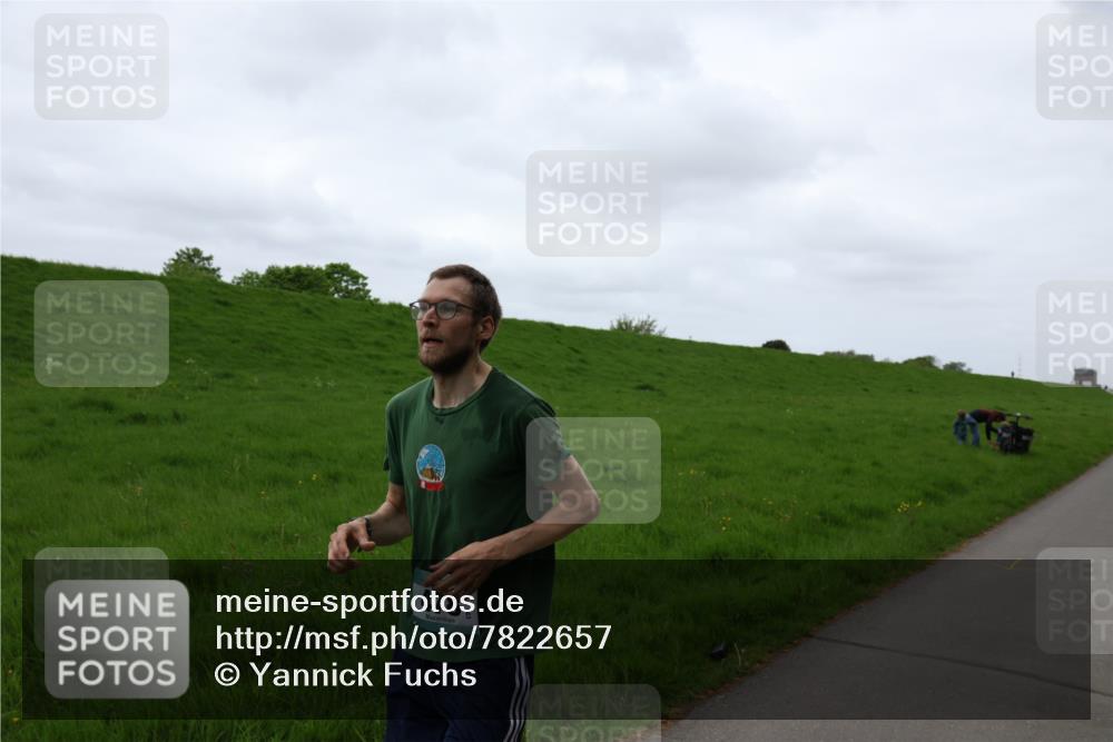 04.05.2025 - 8. Wedeler Halbmarathon Yannick Fuchs http://msf.ph/oto/7822657 04.05.2025 11:10:48 Laufen 478 meine-sportfotos.de