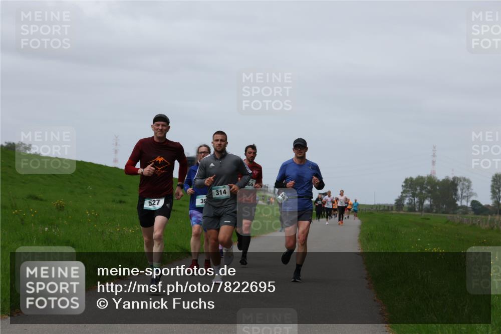 04.05.2025 - 8. Wedeler Halbmarathon Yannick Fuchs http://msf.ph/oto/7822695 04.05.2025 11:29:49 Laufen 527, 39, 314, 65 meine-sportfotos.de