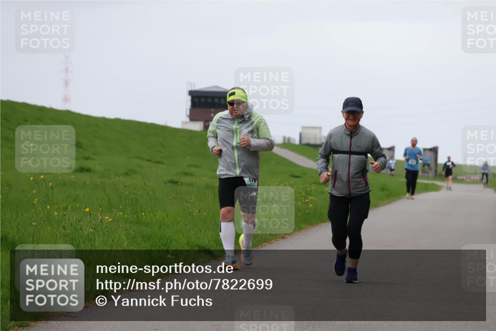 04.05.2025 - 8. Wedeler Halbmarathon Yannick Fuchs http://msf.ph/oto/7822699 04.05.2025 12:14:29 Laufen  meine-sportfotos.de