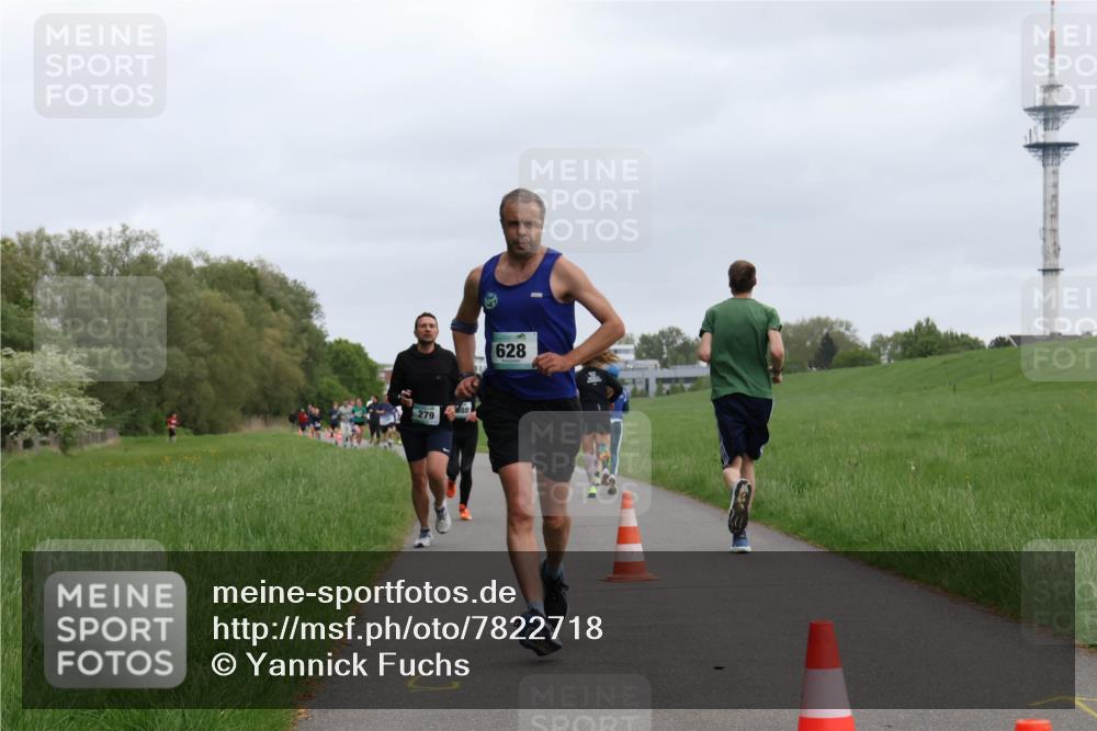 04.05.2025 - 8. Wedeler Halbmarathon Yannick Fuchs http://msf.ph/oto/7822718 04.05.2025 11:10:53 Laufen 88, 279, 628 meine-sportfotos.de