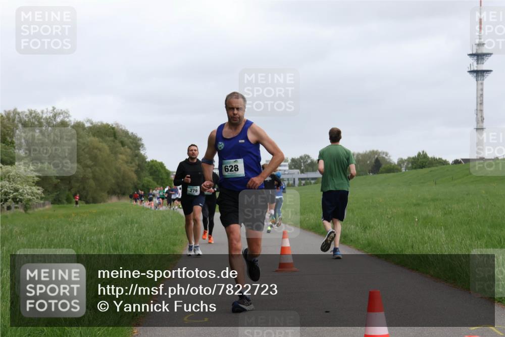 04.05.2025 - 8. Wedeler Halbmarathon Yannick Fuchs http://msf.ph/oto/7822723 04.05.2025 11:10:53 Laufen 279, 628 meine-sportfotos.de