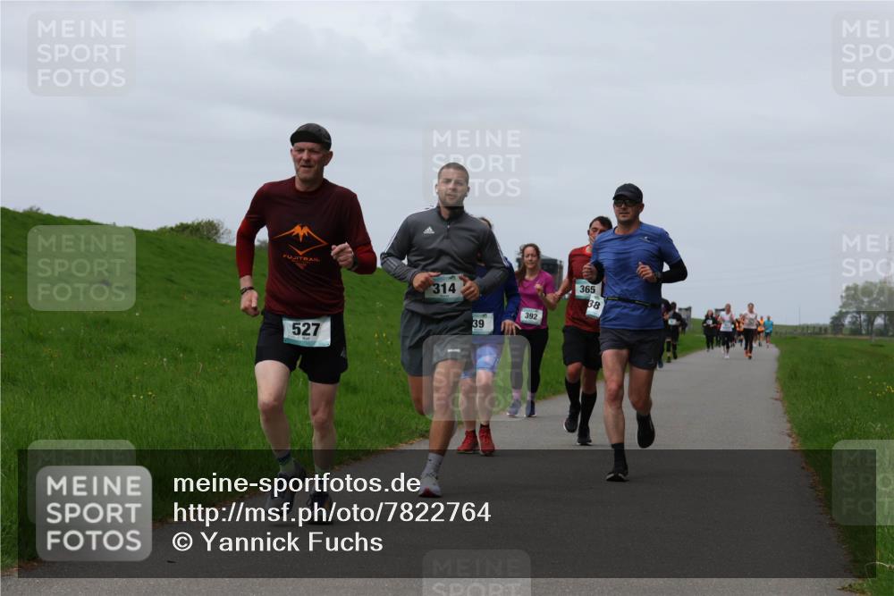 04.05.2025 - 8. Wedeler Halbmarathon Yannick Fuchs http://msf.ph/oto/7822764 04.05.2025 11:29:50 Laufen 527, 314, 392, 39, 365, 38 meine-sportfotos.de