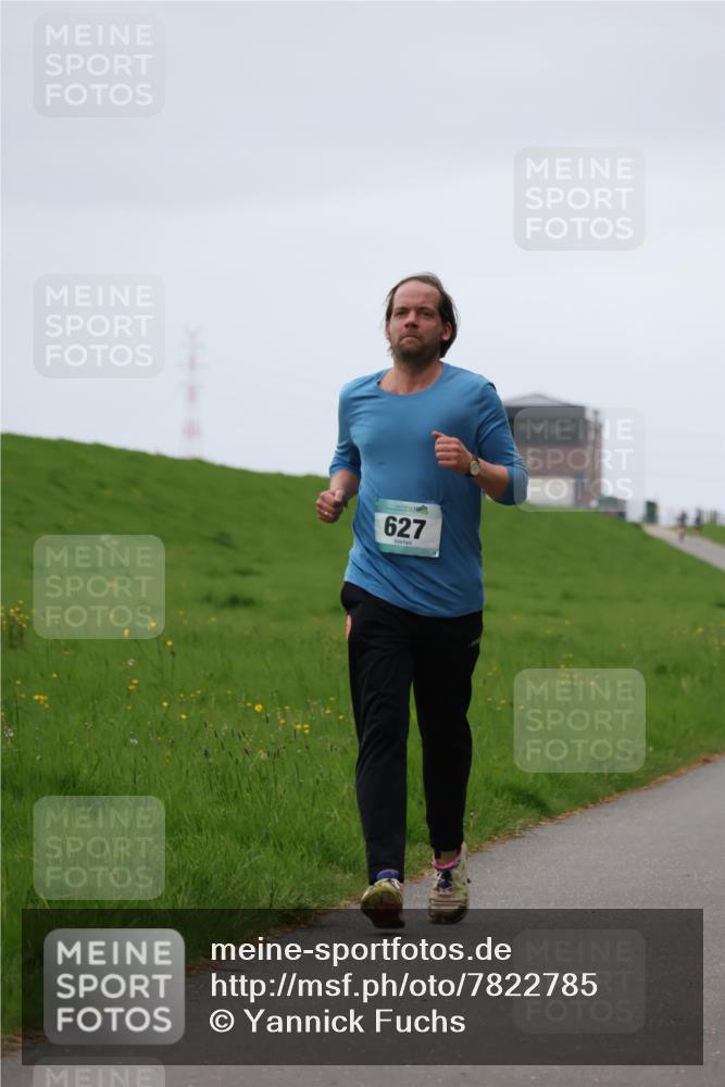 04.05.2025 - 8. Wedeler Halbmarathon Yannick Fuchs http://msf.ph/oto/7822785 04.05.2025 12:14:58 Laufen 627 meine-sportfotos.de