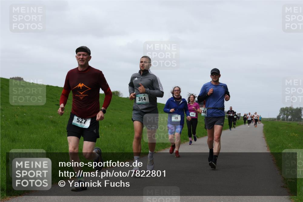 04.05.2025 - 8. Wedeler Halbmarathon Yannick Fuchs http://msf.ph/oto/7822801 04.05.2025 11:29:51 Laufen 314, 527, 39, 392, 38 meine-sportfotos.de