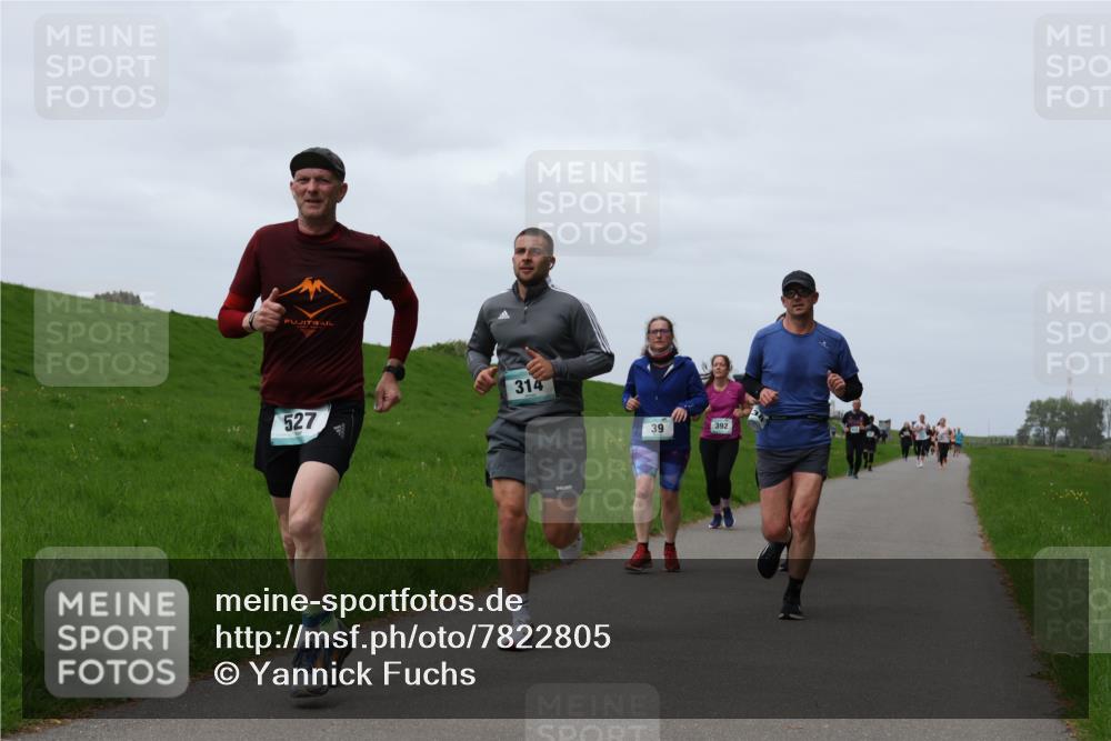 04.05.2025 - 8. Wedeler Halbmarathon Yannick Fuchs http://msf.ph/oto/7822805 04.05.2025 11:29:51 Laufen 527, 314, 39, 392 meine-sportfotos.de