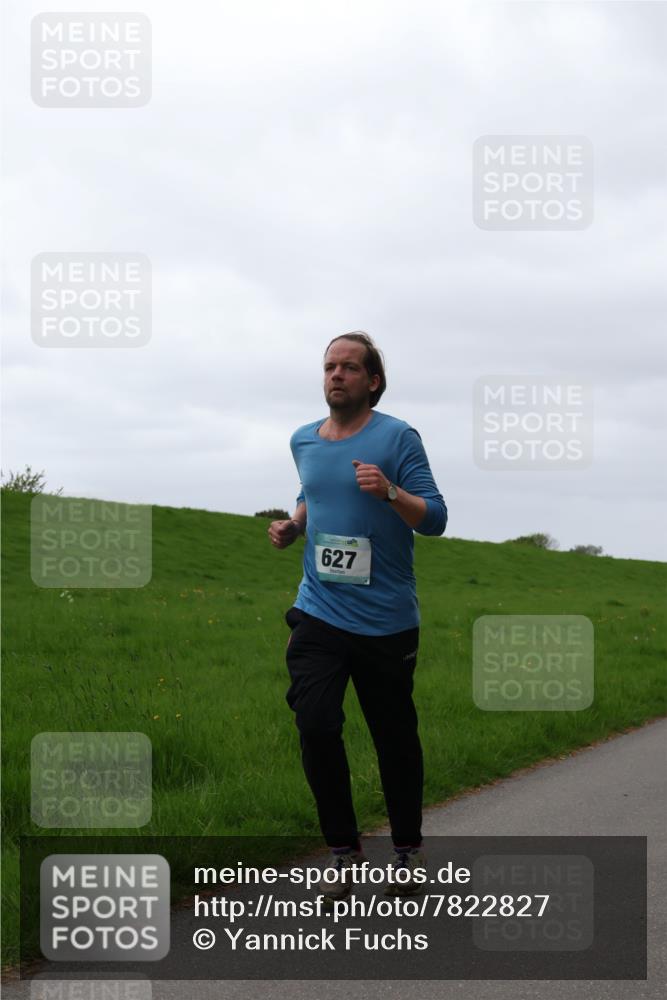 04.05.2025 - 8. Wedeler Halbmarathon Yannick Fuchs http://msf.ph/oto/7822827 04.05.2025 12:15:03 Laufen 627 meine-sportfotos.de