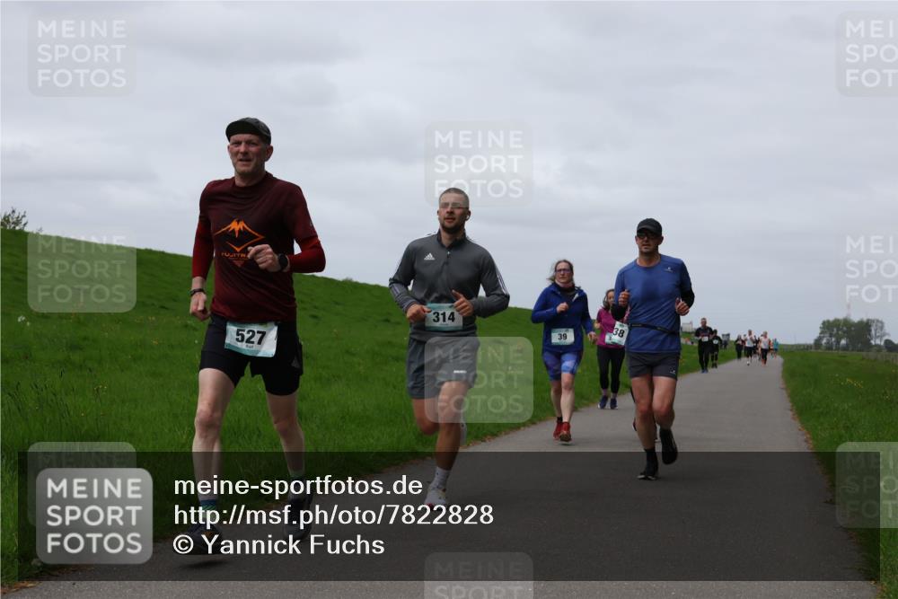 04.05.2025 - 8. Wedeler Halbmarathon Yannick Fuchs http://msf.ph/oto/7822828 04.05.2025 11:29:52 Laufen 527, 314, 39, 38 meine-sportfotos.de