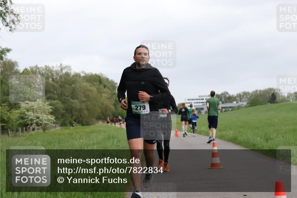 04.05.2025 - 8. Wedeler Halbmarathon Yannick Fuchs http://msf.ph/oto/7822834 04.05.2025 11:10:56 Laufen 279, 150, 080 meine-sportfotos.de