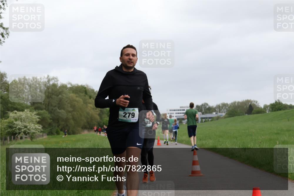 04.05.2025 - 8. Wedeler Halbmarathon Yannick Fuchs http://msf.ph/oto/7822865 04.05.2025 11:10:56 Laufen 279, 150, 88 meine-sportfotos.de
