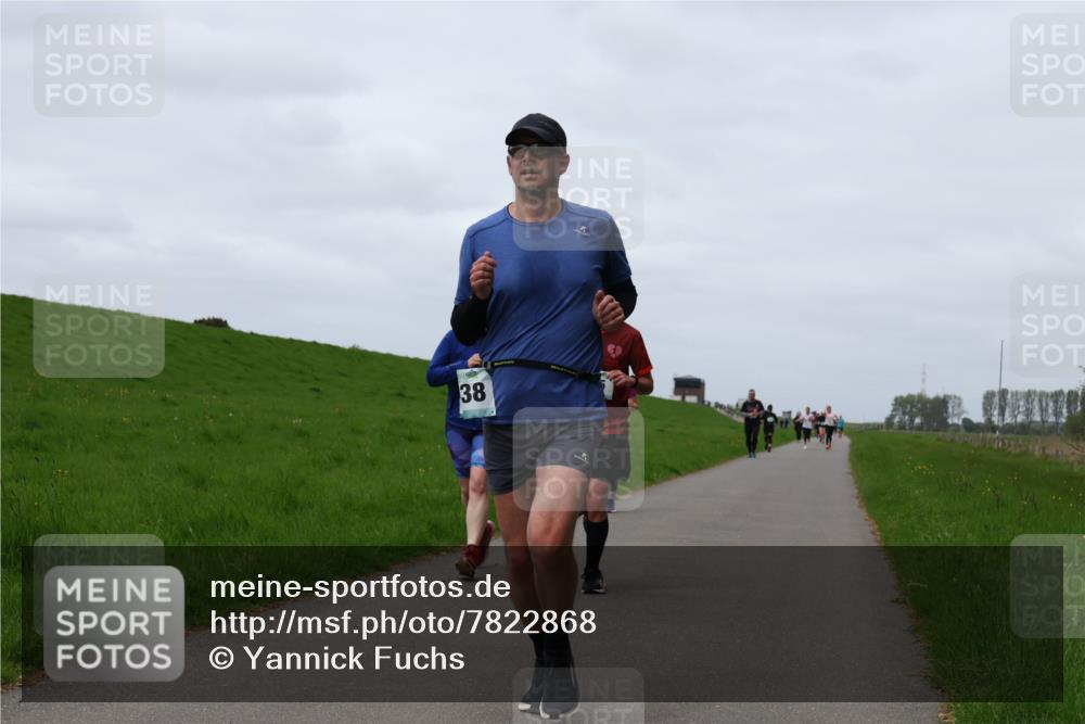 04.05.2025 - 8. Wedeler Halbmarathon Yannick Fuchs http://msf.ph/oto/7822868 04.05.2025 11:29:53 Laufen 38 meine-sportfotos.de