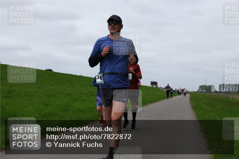 04.05.2025 - 8. Wedeler Halbmarathon Yannick Fuchs http://msf.ph/oto/7822872 04.05.2025 11:29:53 Laufen 38 meine-sportfotos.de