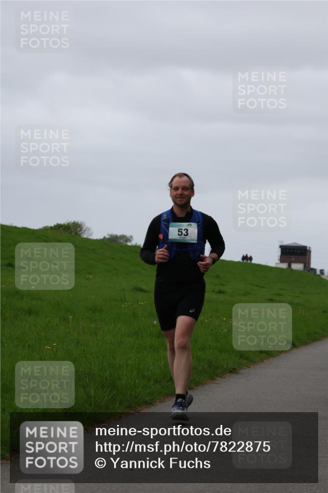 04.05.2025 - 8. Wedeler Halbmarathon Yannick Fuchs http://msf.ph/oto/7822875 04.05.2025 12:15:42 Laufen 53 meine-sportfotos.de
