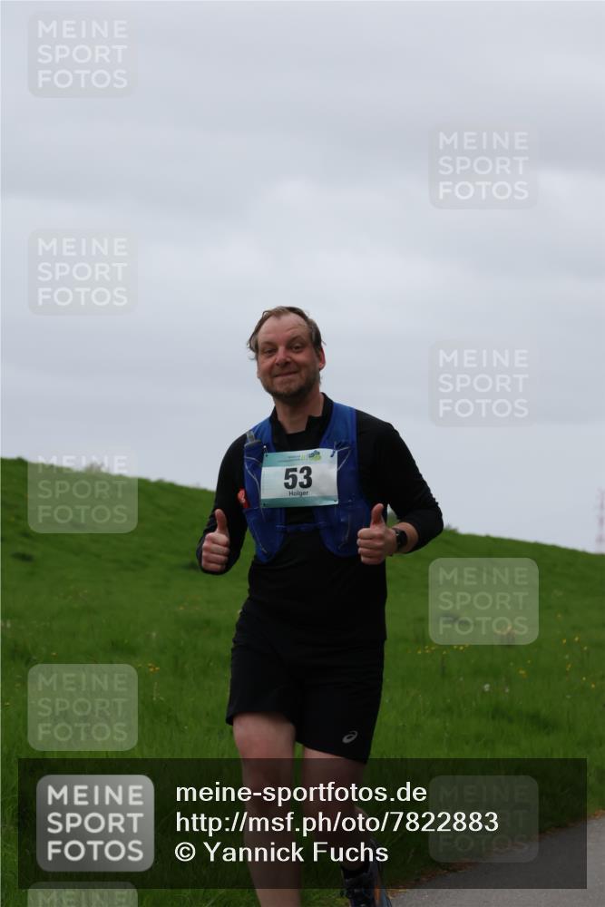 04.05.2025 - 8. Wedeler Halbmarathon Yannick Fuchs http://msf.ph/oto/7822883 04.05.2025 12:15:44 Laufen 53 meine-sportfotos.de