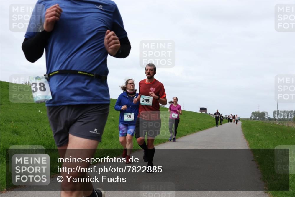 04.05.2025 - 8. Wedeler Halbmarathon Yannick Fuchs http://msf.ph/oto/7822885 04.05.2025 11:29:54 Laufen 38, 39, 365, 392 meine-sportfotos.de